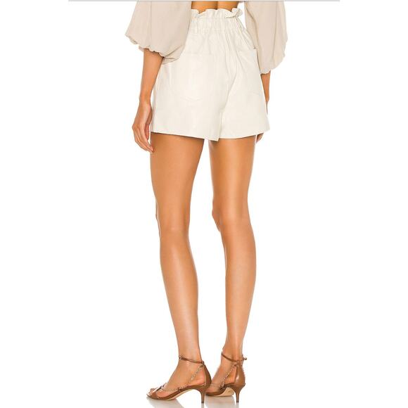 ASTR Womens Large Tan Petunia Faux Leather Paperbag Shorts Elastic Waist NEW - Picture 2 of 9